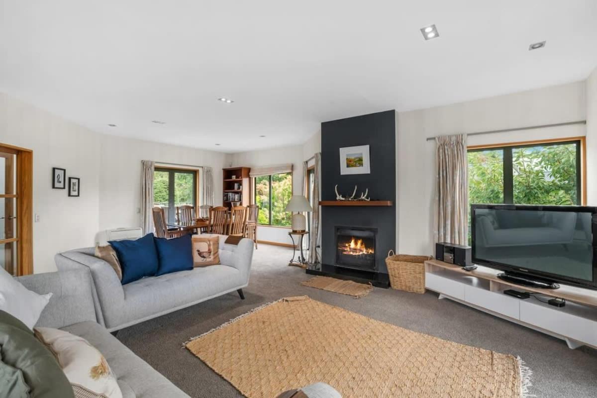 Lake View Villa Wanaka Exteriör bild